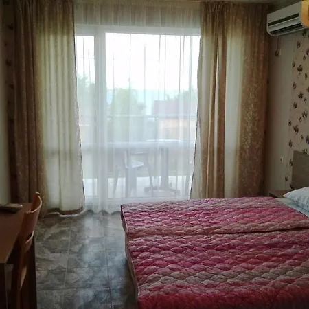 Morska Zvezda Konukevi