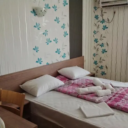 Morska Zvezda Konukevi